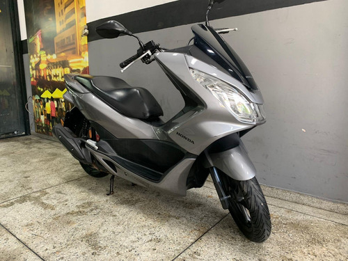 Imagem 2 de 8 de Honda Pcx 150 - 2018 - Cinza - King Motos