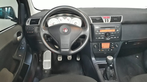 Fiat Stilo 1.8 8v(flex) 4p