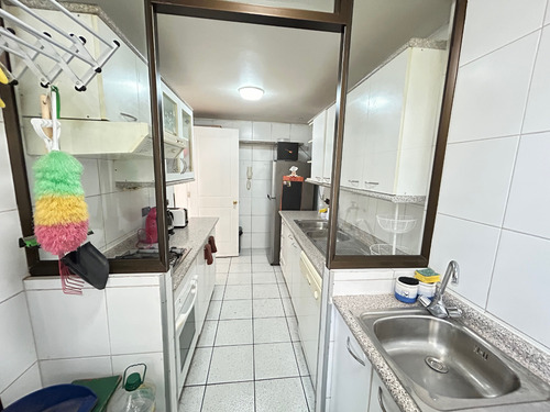 Metro Manquehue; Est. Español; D.bondi 930; 2d+2b+e+b; Codjc
