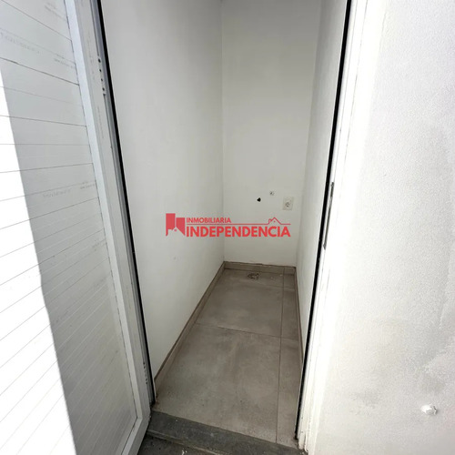 Apartamento 1 Dormitorio Con Patio Y Cochera A Estrenar