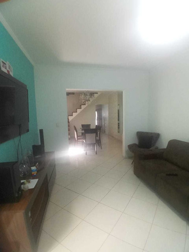 Imagem 5 de 14 de Sobrado 03 Dorms C/ Garagem - Jardim Presidente Dutra