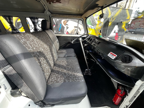 Kombi Clipper Bem Conservada