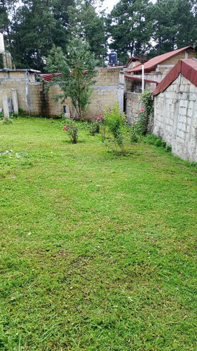 Terreno Privado De 2014 M² En Los Saucos, Fácil Acceso
