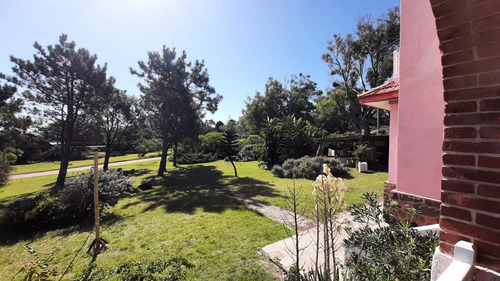 Imagen 10 de 30 de Casa De Estilo En Primera Línea De Mar.