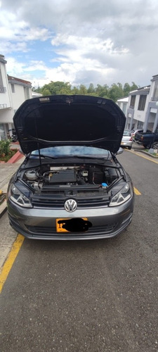 Imagen 4 de 15 de Volkswagen Golf 2015 1.6 Comfortline