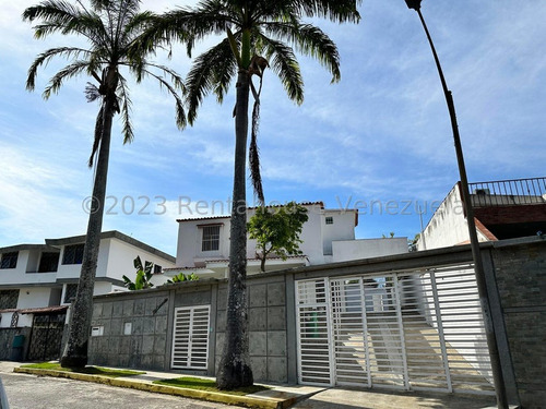 Yf Casa En Venta En Macaracuay 23-27500 Le