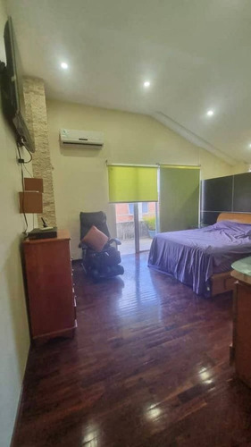 En Venta Lujoso Ph Duplex En Lomas Del Sol, Muy Negociable!!!, 4 Hab. Más Servicio, Terraza Con Bar, Parrillera Y Gimnasio. Jprp