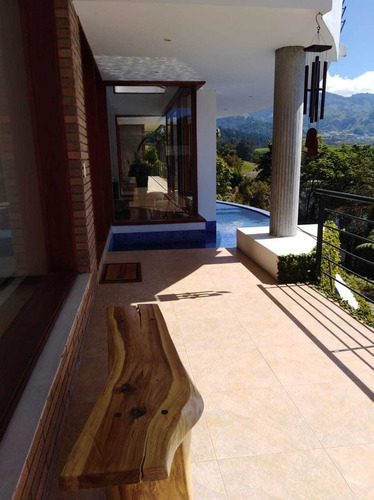 Venta Casa Campestre Conjunto Cerros Alhambra, Manizales Cod 3736917