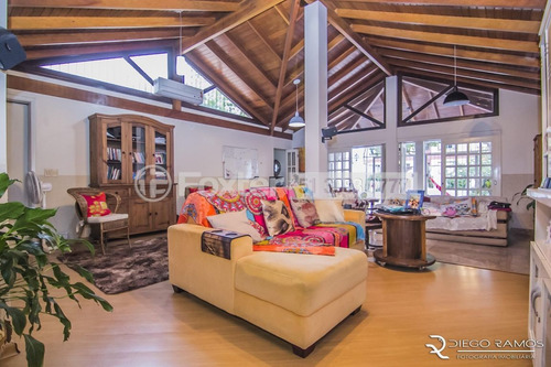 Imagem 1 de 30 de Casa, 3 Dormitórios, 220 M², Partenon - 161347