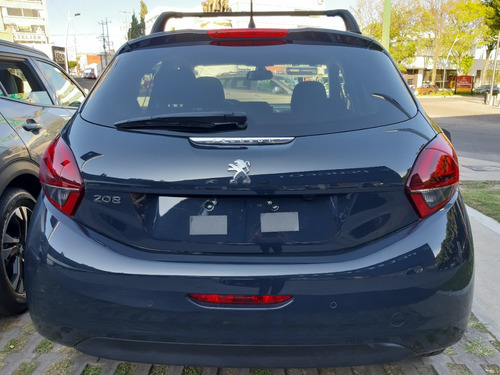 Peugeot 208 Allure Pack 1.2 Puretech Manual 2021 Demo