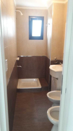 Imagen 4 de 6 de Departamento Con Cochera, Dos Ambientes. Excelente Ubicación
