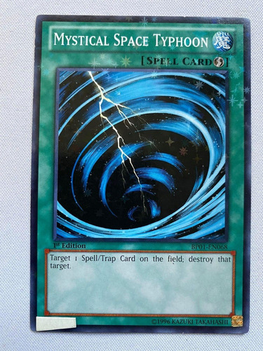 Mystical Space Typhoon Starfoil Comun Yugioh