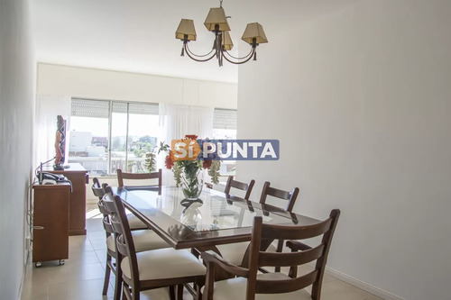Vende Y Alquila Apartamento De 2 Dormitorios En Peninsula, Punta Del Este