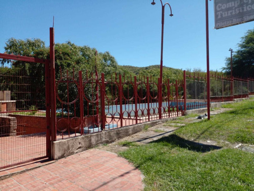 Imagen 2 de 19 de Hotel Venta La Calera Pileta
