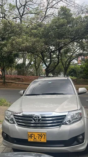 Toyota Fortuner 2.7l 4x2