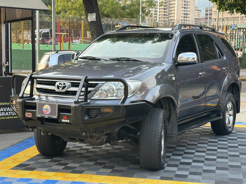 Toyota Fortuner Sr5