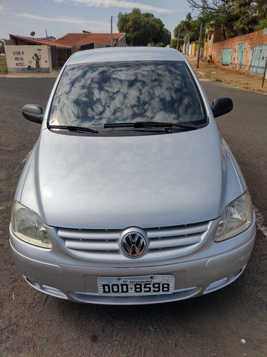 Imagem 4 de 10 de Volkswagen Fox 2004 1.0 Plus Total Flex 3p