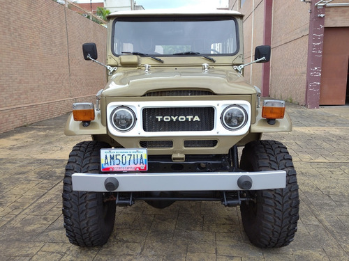 Imagen 2 de 16 de Toyota Fj40 4x4 - Sincronica