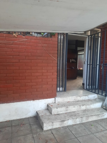 Se Vende Gran Casa 8 /d 4/b Comuna De Ñuñoa