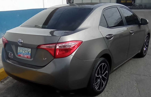 Imagen 2 de 12 de Toyota Corolla Le