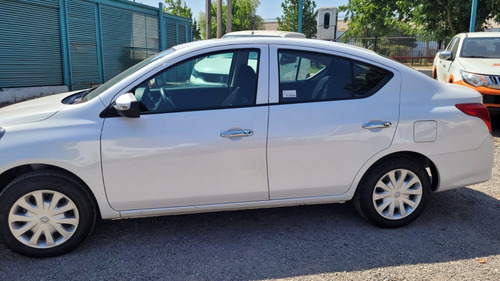 Imagen 18 de 20 de Nissan Versa 2020