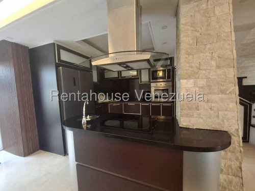 Maria Gonzalez Vende Twonhouse, San Diego, Planta 100% Pozo, Vigilancia Privada. No Esperes Mas Contáctanos Y Gustosamente Le Atenderé. 25-22768