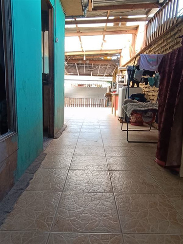 Casa En Venta De 5 Dorm. En Lo Prado