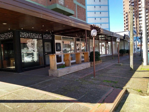 Locales En Venta En Pinamar - Constitucion Y De Las Artes - Usd 800.000