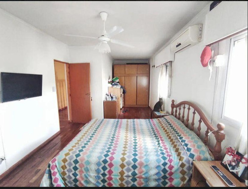 Venta De Casa Beccar 6 Ambientes Con Enorme Jardin
