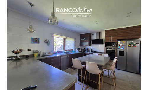 Casa En Venta Torobayo 4 Dorm. En Valdivia