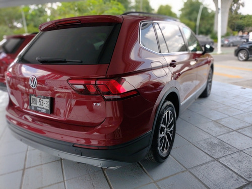Imagen 3 de 10 de Volkswagen Tiguan 2018 1.4 Comfortline At