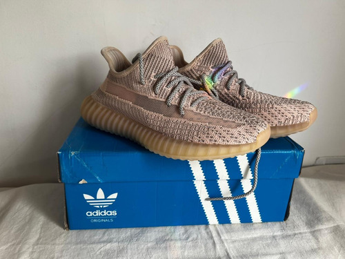 Zapatillas Adidas Yeezy Boost 350 V2 (Usado)
