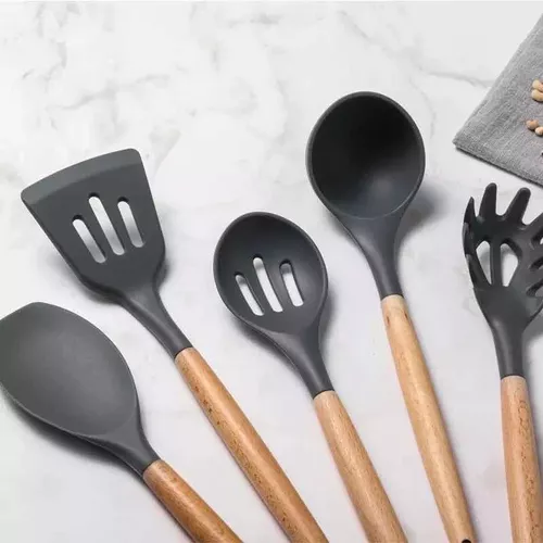 Set x 8 Utensilios de cocina en silicona y madera