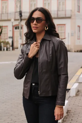 Jaqueta De Couro 100% Bovino Legítimo Natural Feminina 211