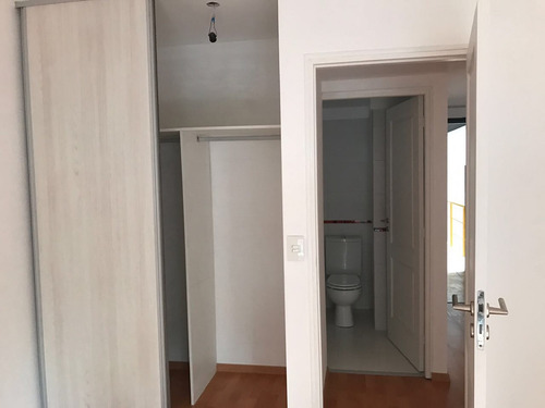 Imagen 7 de 10 de Semipiso Con Balcon Terraza! Con Cochera- San Fernando