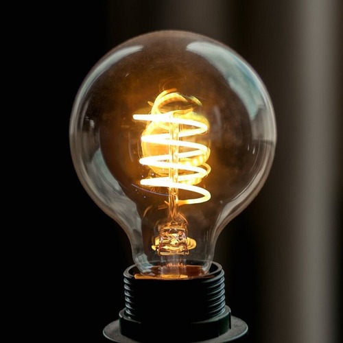 Imagem 3 de 6 de Lâmpada Filamento Led G80 Spiral Retrô Âmbar Bivolt