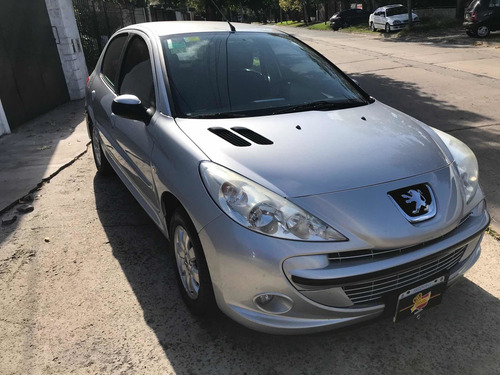 Peugeot 207 2012 1.4 Xs