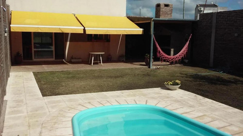Casa En Venta - 3 Dormitorios 1 Baño - 300mts2 - Oro Verde, Entre Ríos
