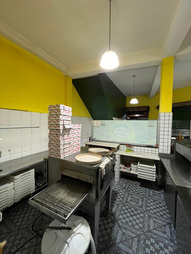 Pizzaria E Esfharia