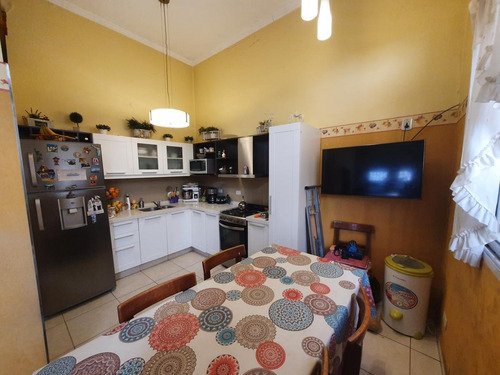 Casa Lote Propio Con Cochera Y Patio