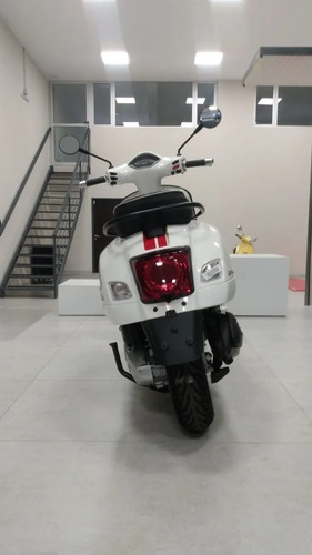 Imagen 3 de 23 de Vespa Gts S 300 Racing Sixties 2022 - Palermo Bikes