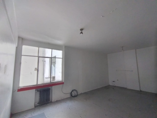Imagen 3 de 7 de Oficina - Consultorio - Estudio - Taller - Depósito - Baulera - Centro - Monserrat
