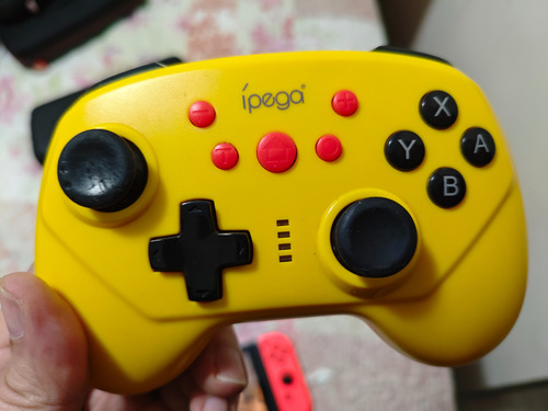 Nintendo Switch Desbloqueado P/ Chip Neon (Usado)