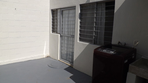 Casa Amueblada En El Fraccionamiento Las Terrazas, Acceso Controlado Al Ingreso, Portón Eléctrico En El Coto. Tlaquepaque, Jal.