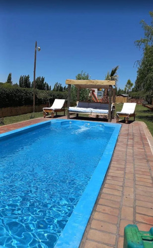 Casa En Venta - 4 Dormitorios 2 Baños - Cocheras - 2.000mts2 - San Rafael