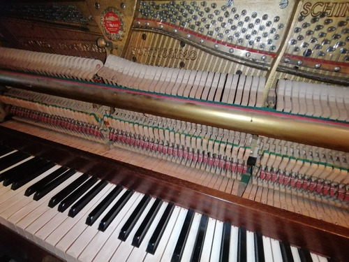 Imagen 5 de 6 de Piano Vertical Schimmel