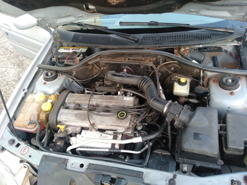 Imagem 5 de 7 de Ford Escort Gl