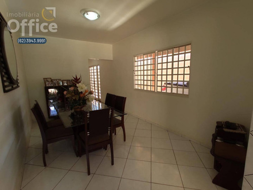 Imagem 19 de 30 de Excelente Casa No Anápolis City De 3 Terrenos - Piscina - Quintal Grande E Gramado - 4 Suítes - 1338 M² - Ca0372