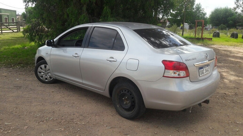 Toyota Yaris 1.5 Sedan Premium 5vel Aa Ee Ra Mt 2011