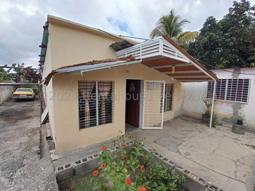 Casa En Venta En Los Pinos, Cabudare, Estado Lara. Macc